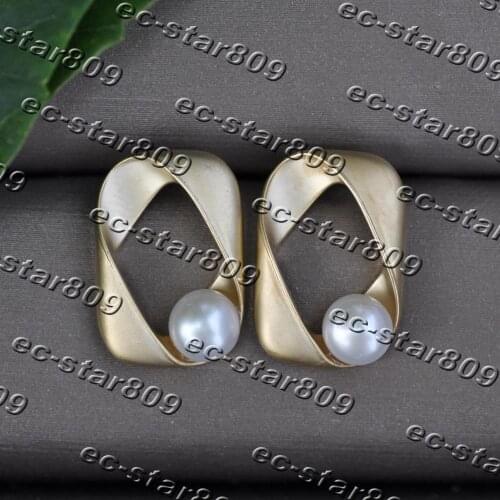 Z11436 6mm White Round Freshwater Pearl Square Gold-plating Earring