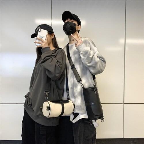 Womens high-quality texture personalized shoulder bag 2021 new fashion designer pure color baguette handbag wild messenger bag