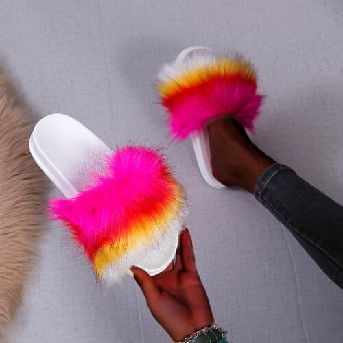 Womens Spring and Autumn Fuzzy Slippers Female Outdoor Fashion Fluffy Slippers Ladies Soft Casual Slides