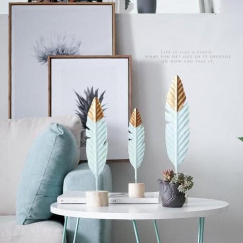 Creative Ornaments Modern Decorations Wrought Iron Feather for Bedroom Metal Decoration Furnishings Home Living Room Gift