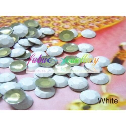 Free Shipping! 2880pcs/Lot, ss20 (5MM in Diameter) Good Quality White Neon Hot Fix Rhinestuds