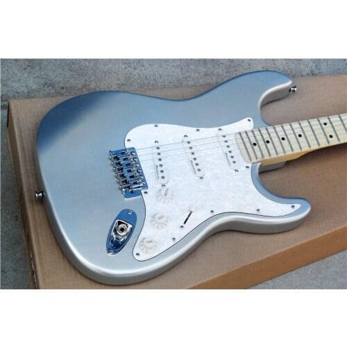 Free delivery high quality st electric guitar The metal color Silver fittings Real photos Support for custom