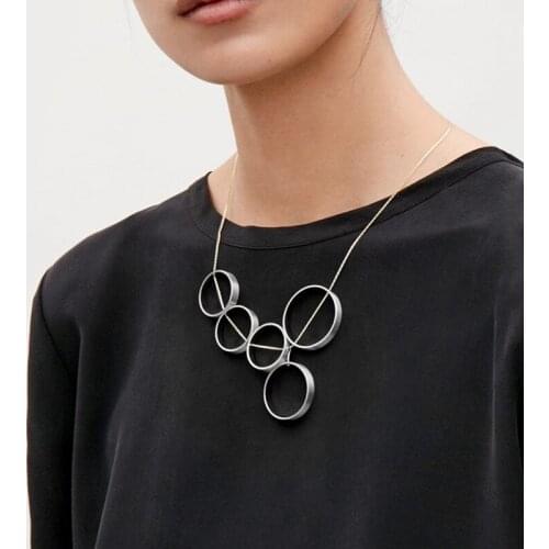 GSOLD Geometric Circle Pendant Necklace Simple Style Fashion Thin Chain Temperament Sweater Necklace Women Party Jewelry Gifts