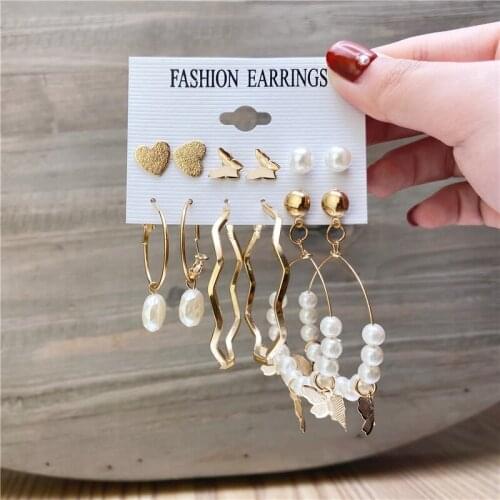 Hot Sale Pearl Hoop Earrings for Women Vintage Pearl Butterfly Round Earring Set 2021 Female Fashion Statement