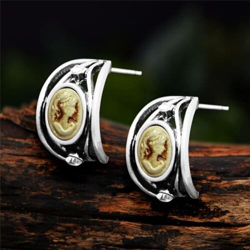 Venstory Stud Earrings