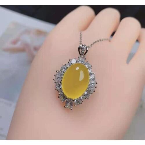 2021 Fashion Luxury Inlay Necklace With High Ice Chalcedony Egg Face Pendant, Designed For Women As A Gift