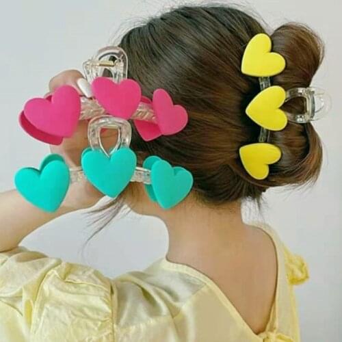 2021 New Fashion Color Love Hair Clip Back Head Simple Large Hair Catch Clip Net Red Summer Shark Clip Claw Clip Acccessories