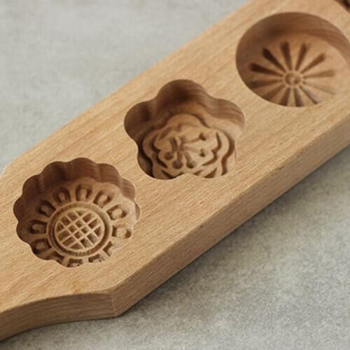 4 Cavity Wooden Muffin Mooncake Molds Chinese Autumn Festival Moon Cakes Mould 37MF