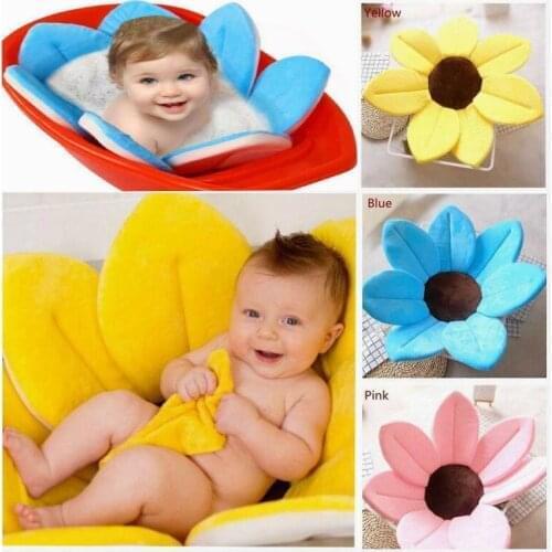 NonSlip Baby Shower Bath Tub Flower Pad Newborn Bathtub Foldable Lotus shape Cushion Portable Bath Tub Soft Seat