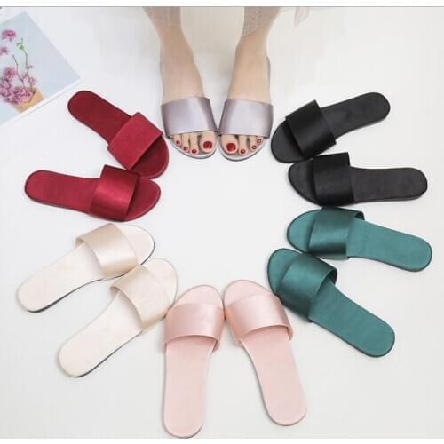Four seasons home flat non-slip women slippers 2020 new candy color silk material outdoor casual all-match sandals ms