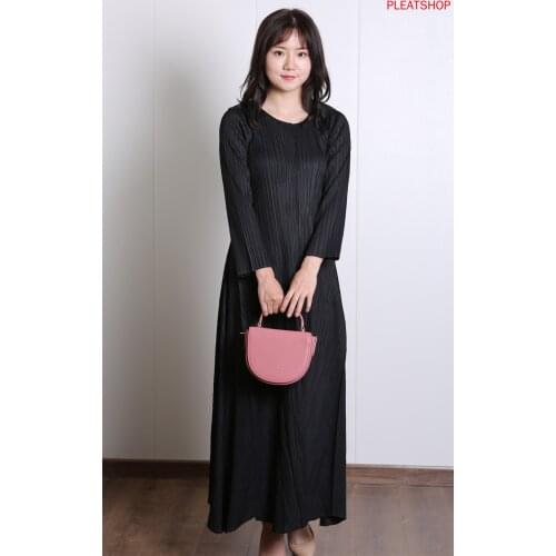 MIYAKE Pleated Slim-Fit Long-Sleeved Pleated Creased Solid Color Expandable Comfortable Fashion Cool Dress Elegant Vestido
