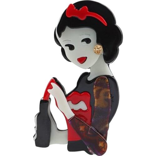 New Punk Creative Lady Holding Lipstick Acrylic Brooches Pins For Women Cartoon Cute Badge Lapel Pin Fashion Jewelry Accessories