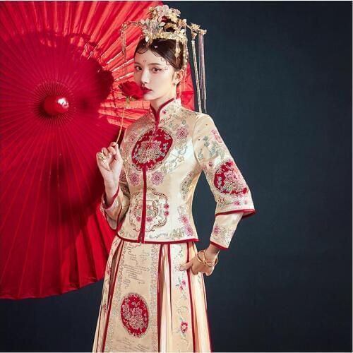 Asian Couple Wedding show Chinese bride groom Couple clothes Dragon jacket man Champagne gold wedding Chinese bridal dress