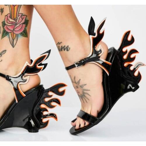 Ins Hot Ladies contrast color Back Flame Tail Wedges Sandals One Strap Buckle Open Toe Shiny Leather Strange High Heel Sandalias