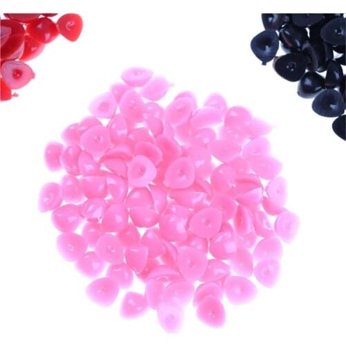 100pcs/bag 7*9.5mm/7*8mm Bear Toy DIY Safety Nose Accessories Crafts Plastic Triangle Noses For Dolls Toys