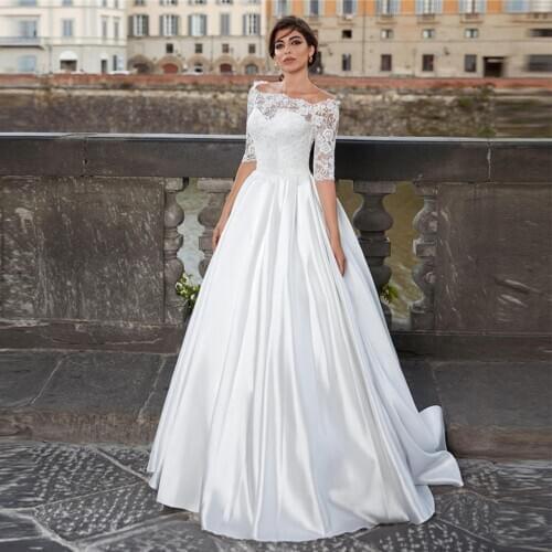 2021 Half Sleeves Lace Top A-Line Wedding Dresses Satin Appliques Bridal Gowns Custom Women Fashionable Bride Dress Plus Size