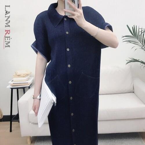 LANMREM 2021 Autumn New Single-breasted Loose Short Sleeve Pleated Print Denim Blue Long length Dress 2A2552