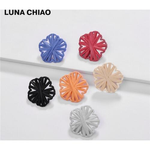 LUNA CHIAO 2020 Fall Trendy Women Bijoux Jewelry Fashion Accessories Flower Shape Metal Stud Raffia Straw Earrings