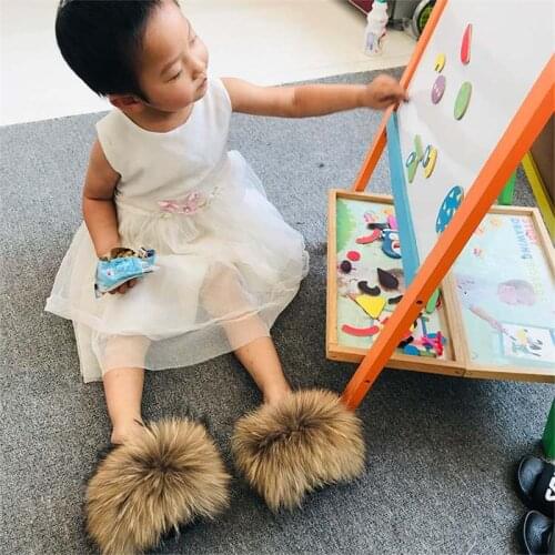 Childrens Colorful Fox Fur Slippers Girls Fashion Fluffy Flat Sandals Baby Non-Slip Furry Flip Flops Kids Luxury Plush Slides