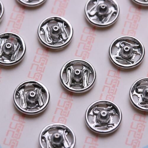 24pcs Mini Button Buckle DIY Doll Clothes Metal Buckle Invisible Snap for 1/6 Doll Clothing Sewing Buckle Accessories 6mm