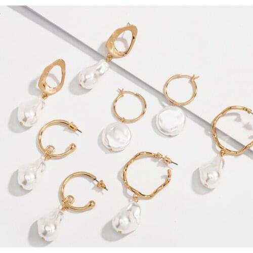 South Korea 2020 new geometric earrings pearl retro C-shaped earrings metal minimalist womens earrings