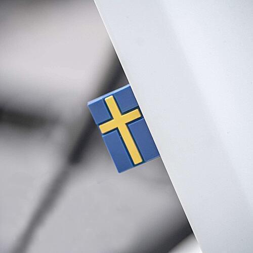 Car Door Side Gap Emblem Tag Sticker For VOLVO XC40 XC90 XC60 S90 V90 V60 XC70 Swedish Flag Logo Rubber Nameplate Car-styling