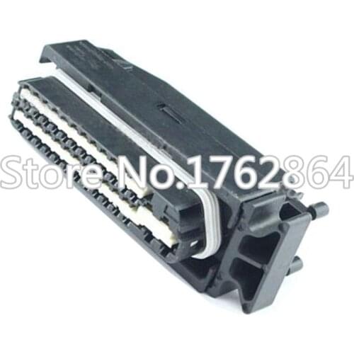 52 Pin automotive computer welding plate plastic computer control system with terminal DJ7521-1.5-21 52P connector