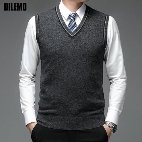 100% Wool Top Quality New Autum Fashion Brand Plain Solid Pullover Sweater V Neck Knit Vest Men Sleeveless Casual Men Clothing