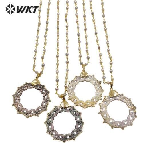 WT-JN118 fashion shell necklace carved flower big loop pendant with pearl chain necklace gold trim shell necklace wholesale