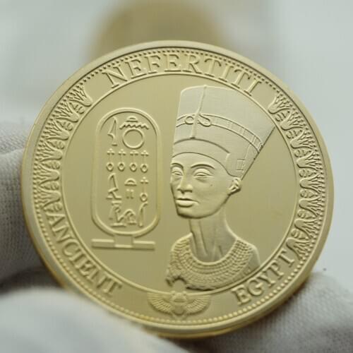 2pcs Coins Egyptian Nefertiti Figure Pyramid Art Commemorative Sundial Gold Coin Collection Home Decoration Accessories