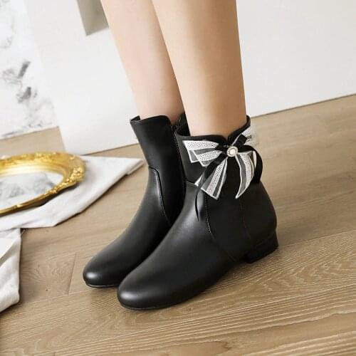 Strawberry Bowknot Lace Edge Cute Womens Boots Low-Heeled Side Zipper Lolita Style Oversized Ankle Boots Plush Warm School Shoe
