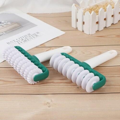 Noodle Knife Pasta Instant Noodles MakerNoodles Cutter Kitchen Tool Multi function Roller Dockers Dough Cutter Plastic