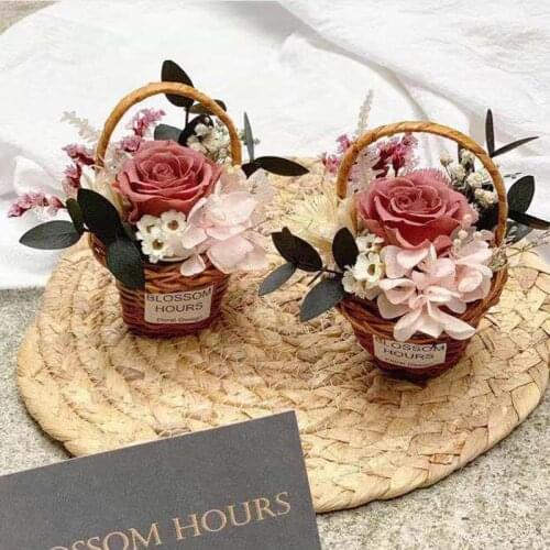 Everlasting Flower Dry Flower with Mini Flower Basket Decoration Desktop Placement Cute Sweet Heart Gift Craft Decoration Basket