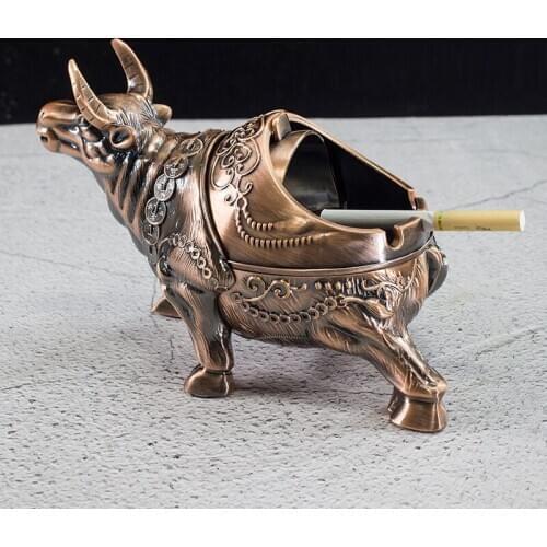Nordic Imitation Bronze Bull Metal Ashtray Sculpture Living Room Coffee Table Retro Ash-proof and Wind-proof Ashtray with Cover