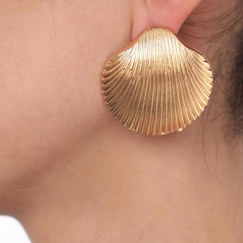 Big Shell Stud Earrings Beach Jewelry For Women Fashion Metal Sea Shell Statement Earrings Golden Silver Color UKMOC