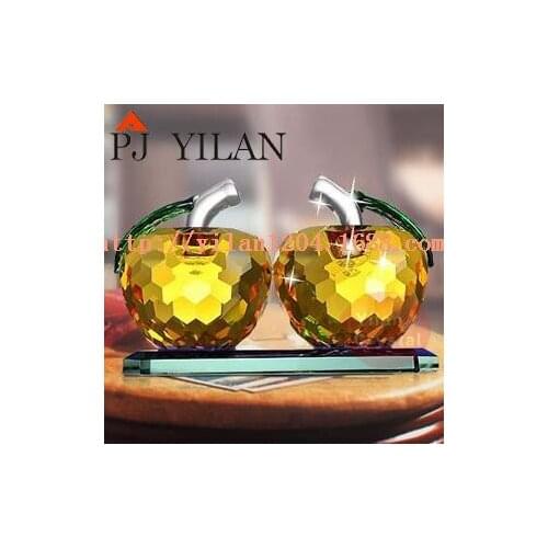 Beautiful colored fashion elegent yellow faceted crystal apple figurine