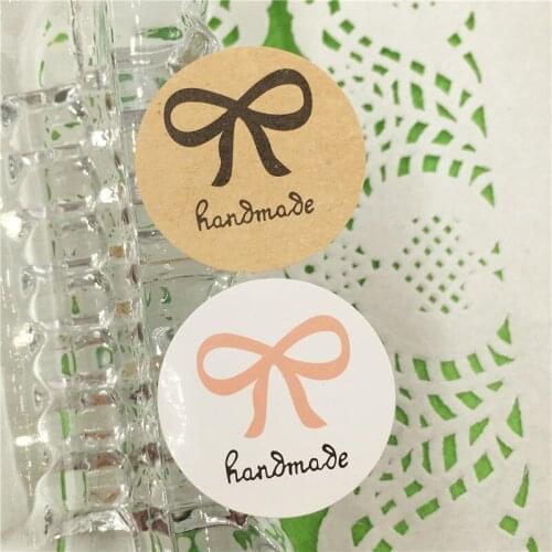 100Pcs/Lot Round 3cm Diameter Bow-Knot Handmade Butterfly Pattern For Packing Product Party Supply Goods And Envelop Stickers