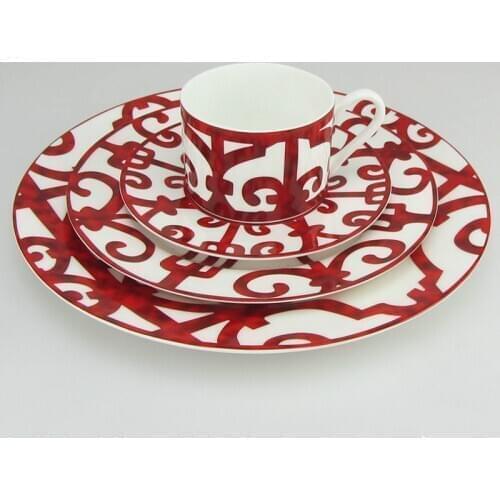 Bone China Dinner Plate Spanish Red Grid Dish Art Design Plate Dinnerware Sets