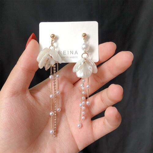 New Trend Flower Simulation Pearl Shell Shape Temperament Retro Long Tassel Earrings Wedding Banquet Accessories
