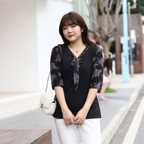 2XL To 7XL Plus Size Women Blouses Three Quarter Sleeve Casual Shirts V-neck Loose Thin Summer Tops Outerwear T9325
