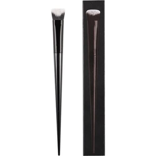 Locck-it Edge Concealer Brush #40 - BLACK Unique Shape Contour Conceal Corrector Makeup Brush Beauty Blender Tool