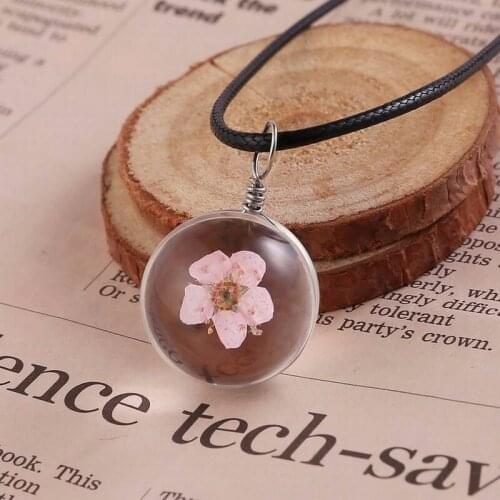 2021 New Handmade Lucky Clover Dangle Pendant Necklace Transparent Dried Flowers Crystal Glass Beads Ball