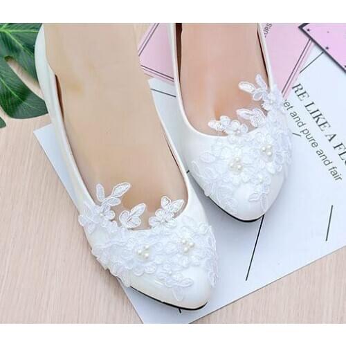 White lace pumps shoes woman bridal MED 5CM heel handmade lace applique pearls brides wedding shoes woman