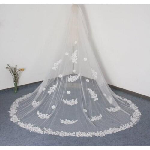 Gorgeous Lace Edge Wedding Veil 2Tier Lace Trim Cathedral Bridal Veil Beige/White/Ivory Bride Veil Elbow,Fingertip,Waist,Chapel