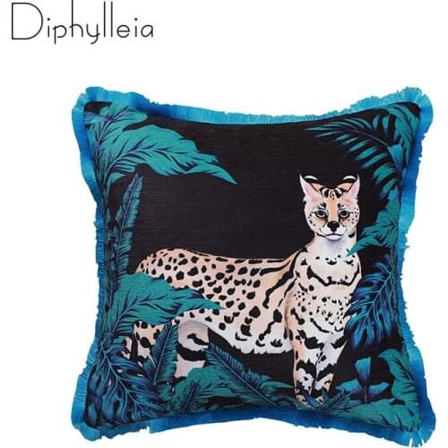 Diphylleia Decorative Cushion Cover Schumacher Style Leptailurus Serval Cat Tropical Inspired Design Throw Pillow Case 45X45cm