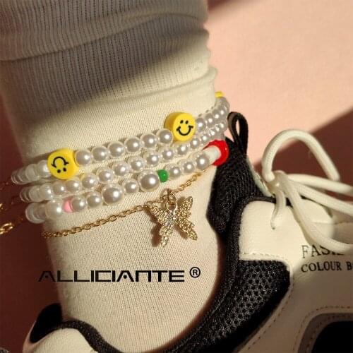 ALLICIANTE White Bracelets
