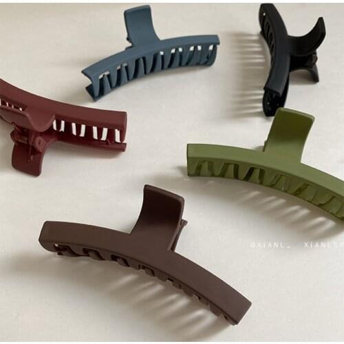 Korean Solid Big Hair Claws Elegant Frosted Acrylic Hair Clips Hairpins Barrette Headwear For Women Girls Hair Accessories B4875