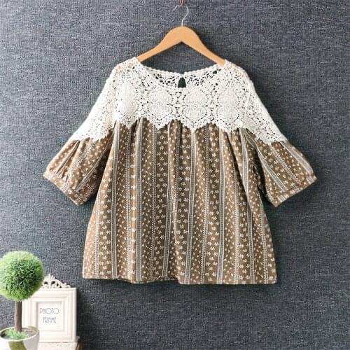 Lamtrip Hollow Out Lace Patchwork Short Sleeve Vintage Pattern Cotton Tee T-Shirt Women 2021 Summer