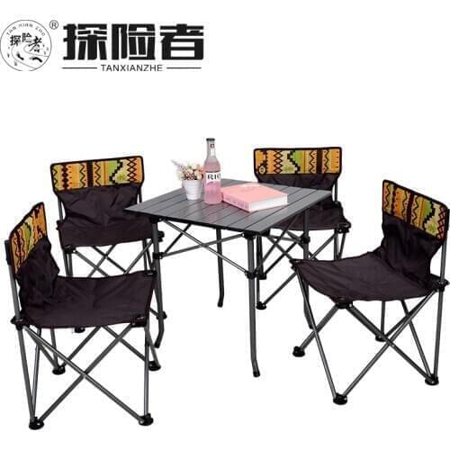 Outdoor classic folding table and chair