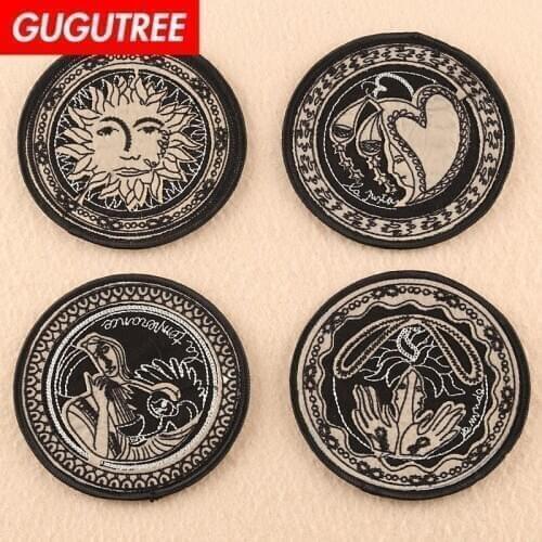 GUGUTREE embroidery round sun moon patch animal cartoon patches badges applique patches for clothing DK-73